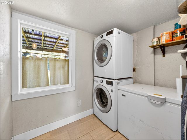 12507 Se KELLY St, Portland, OR 97236