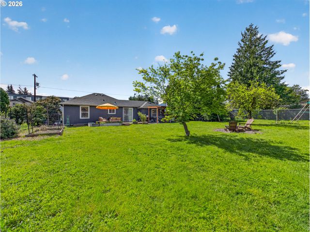 12507 Se KELLY St, Portland, OR 97236