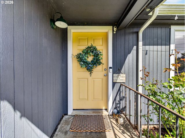 12507 Se KELLY St, Portland, OR 97236