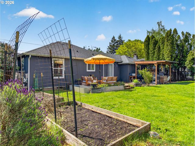 12507 Se KELLY St, Portland, OR 97236