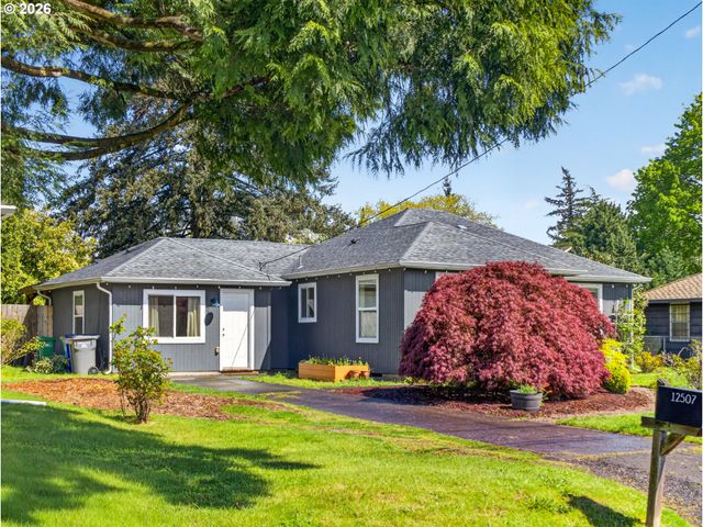 12507 Se KELLY St, Portland, OR 97236