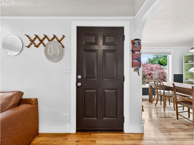 12507 Se KELLY St, Portland, OR 97236