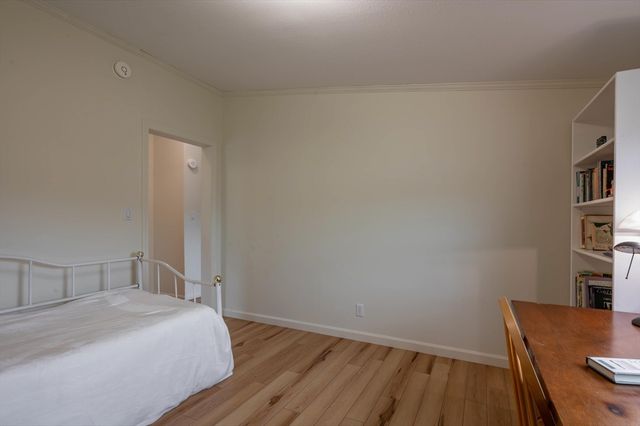 3 Revolution Dr, Dover, NH 03820