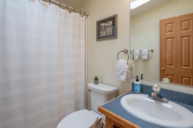 3 Revolution Dr, Dover, NH 03820