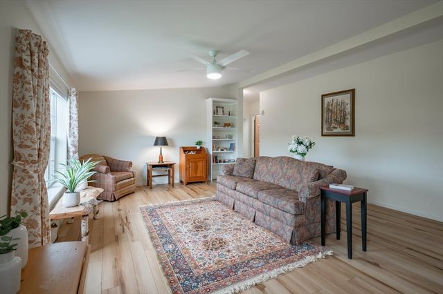 3 Revolution Dr, Dover, NH 03820
