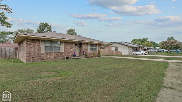 132 S Crest Avenue S, Trumann, AR 72472