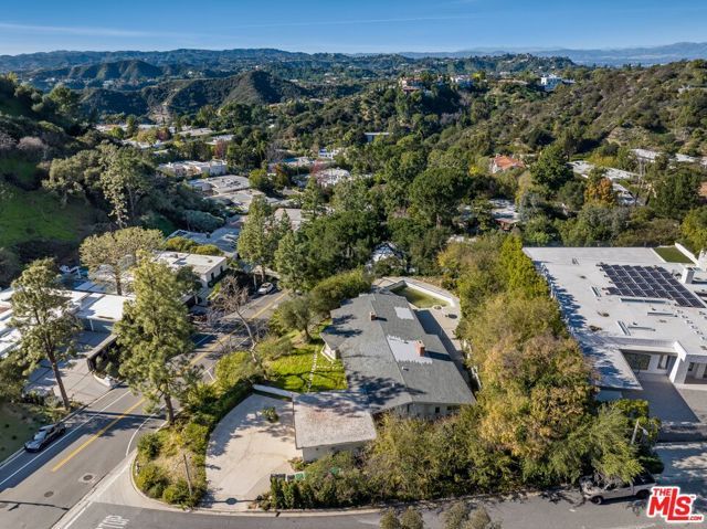 1950 Loma Vista Drive, Beverly Hills, CA 90210