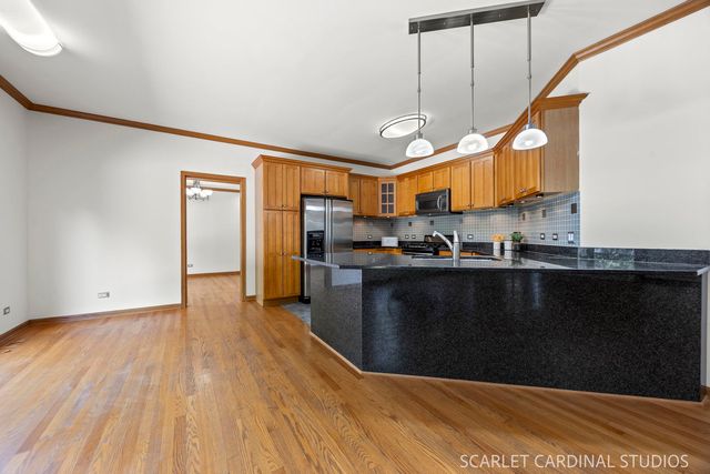 948 67th Street, Darien, IL 60561