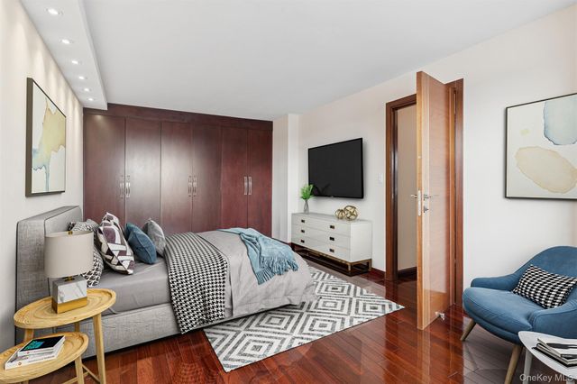 110-11 Queens Boulevard 14A, Forest Hills, NY 11375