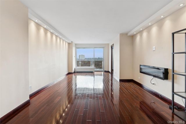 110-11 Queens Boulevard 14A, Forest Hills, NY 11375