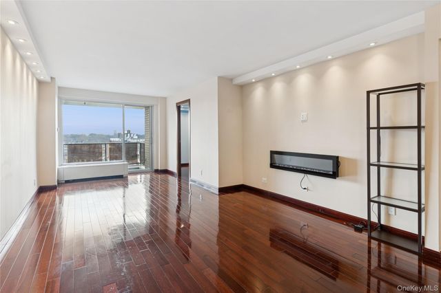 110-11 Queens Boulevard 14A, Forest Hills, NY 11375