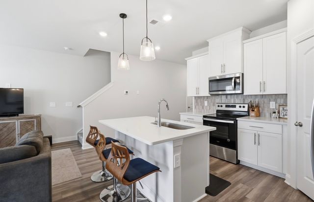 4544 Skywood Ln, Nashville, TN 37207