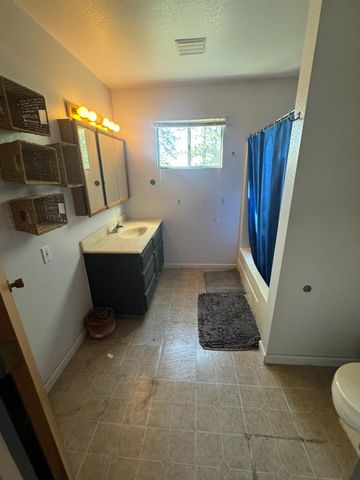 20334 Honey Ln, Tuolumne, CA 95379