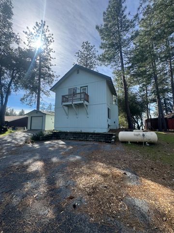 20334 Honey Ln, Tuolumne, CA 95379