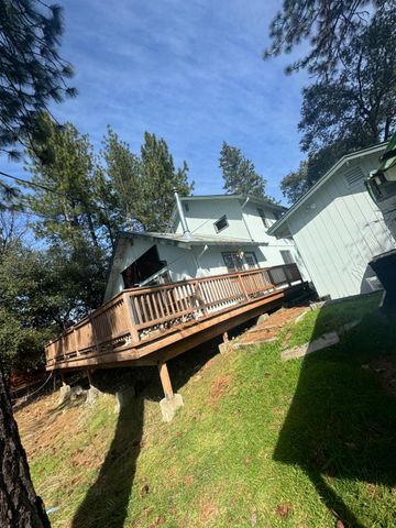 20334 Honey Ln, Tuolumne, CA 95379