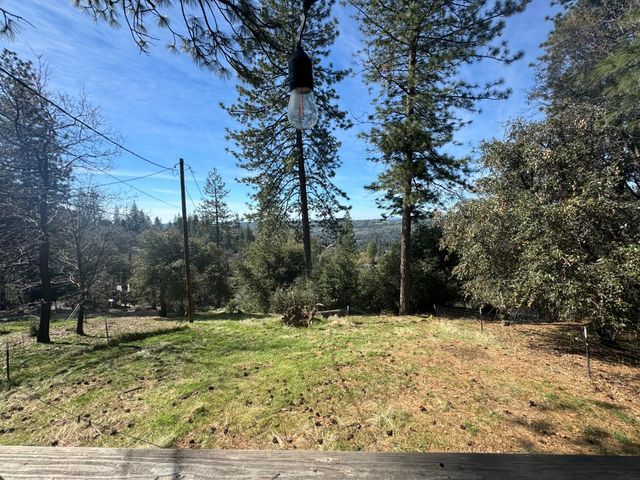 20334 Honey Ln, Tuolumne, CA 95379