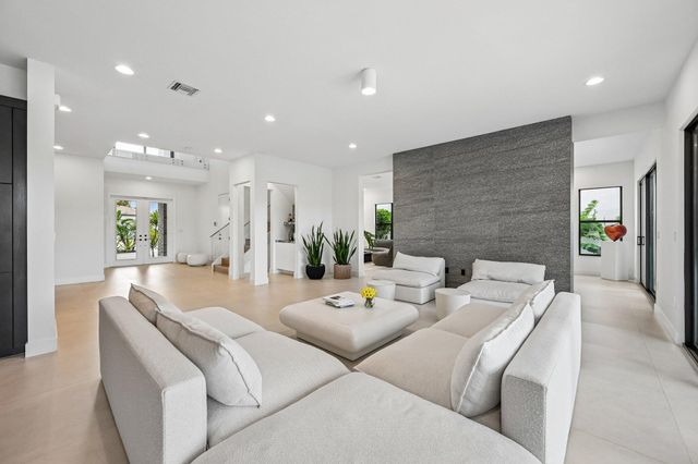 17070 Rainbow Falls Trail, Boca Raton, FL 33496