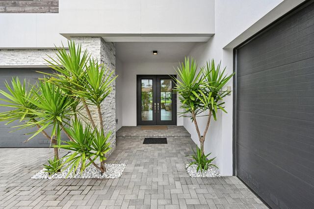 17070 Rainbow Falls Trail, Boca Raton, FL 33496
