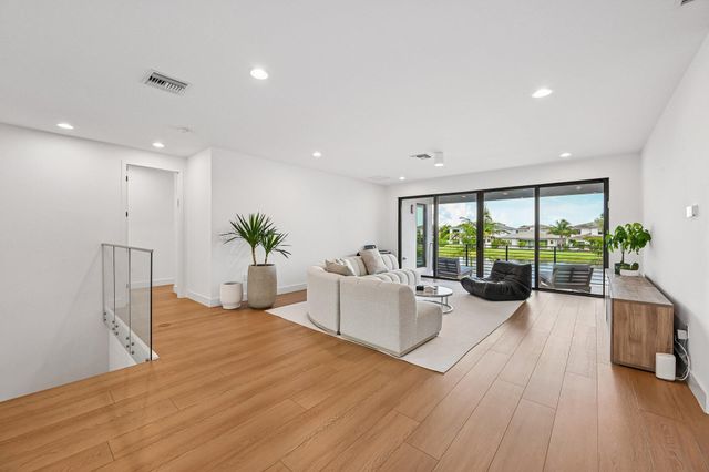 17070 Rainbow Falls Trail, Boca Raton, FL 33496