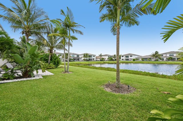 17070 Rainbow Falls Trail, Boca Raton, FL 33496