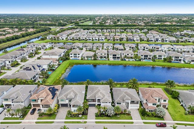 17070 Rainbow Falls Trail, Boca Raton, FL 33496