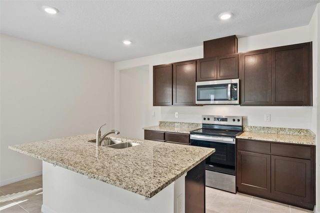 2164 BIG BEND AVENUE, Orange City, FL 32763