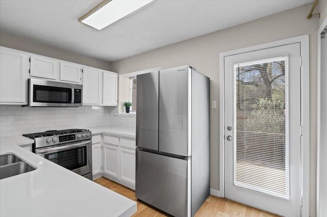 11821 Bittern HOLW 44, Austin, TX 78758