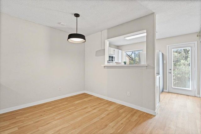 11821 Bittern HOLW 44, Austin, TX 78758