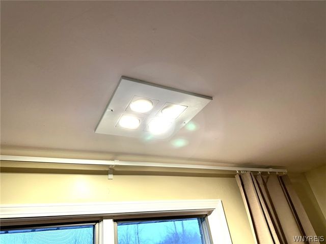 2185 Violet Circle, Wheatfield, NY 14304