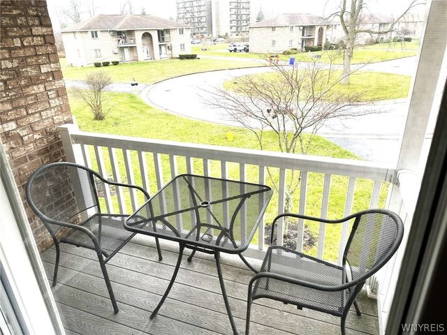 2185 Violet Circle, Wheatfield, NY 14304