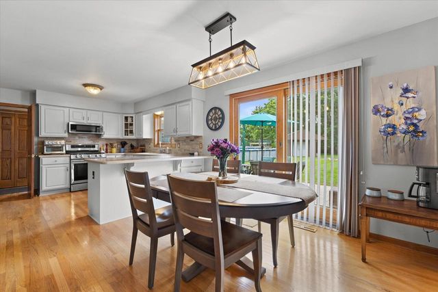27015 Lorie DRIVE, Wind Lake, WI 53185