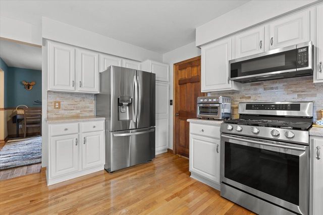 27015 Lorie DRIVE, Wind Lake, WI 53185