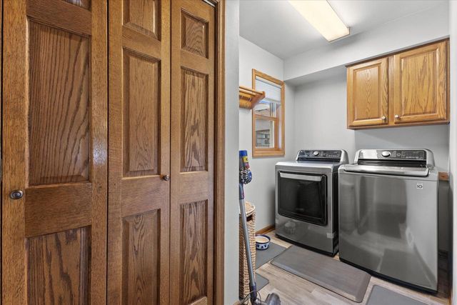 27015 Lorie DRIVE, Wind Lake, WI 53185