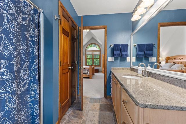 27015 Lorie DRIVE, Wind Lake, WI 53185