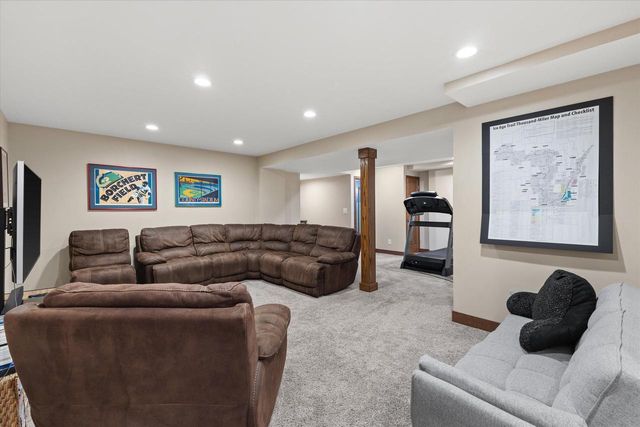 27015 Lorie DRIVE, Wind Lake, WI 53185
