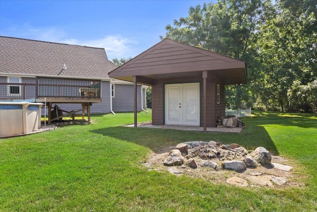 27015 Lorie DRIVE, Wind Lake, WI 53185