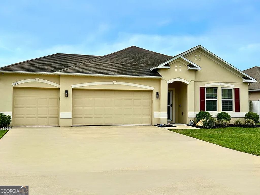 135 Cedar Circle Drive, Kingsland, GA 31548
