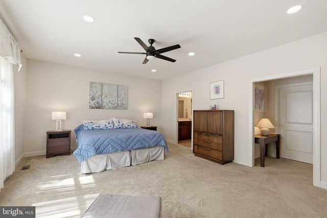 128 TURNSTONE LN, Lake Frederick, VA 22630