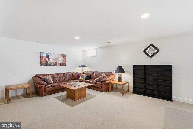 128 TURNSTONE LN, Lake Frederick, VA 22630
