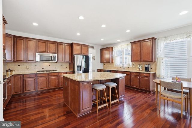 128 TURNSTONE LN, Lake Frederick, VA 22630