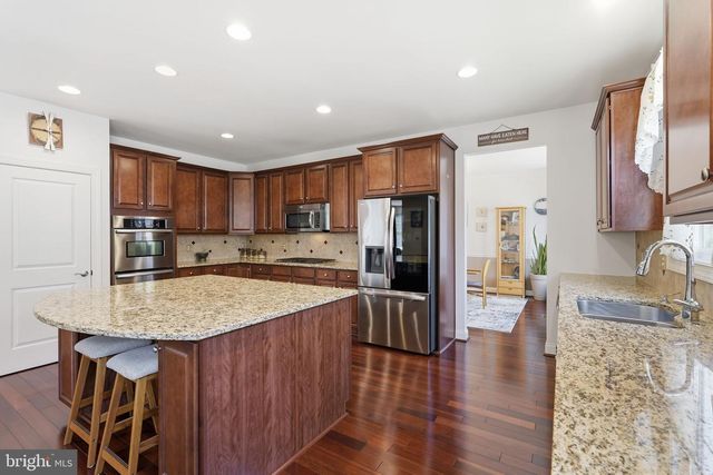 128 TURNSTONE LN, Lake Frederick, VA 22630