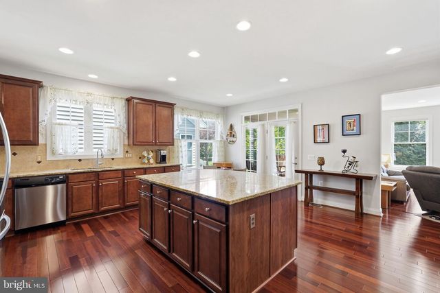 128 TURNSTONE LN, Lake Frederick, VA 22630