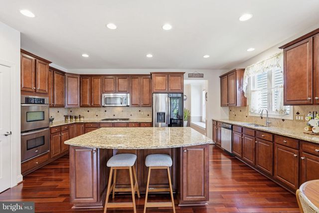 128 TURNSTONE LN, Lake Frederick, VA 22630