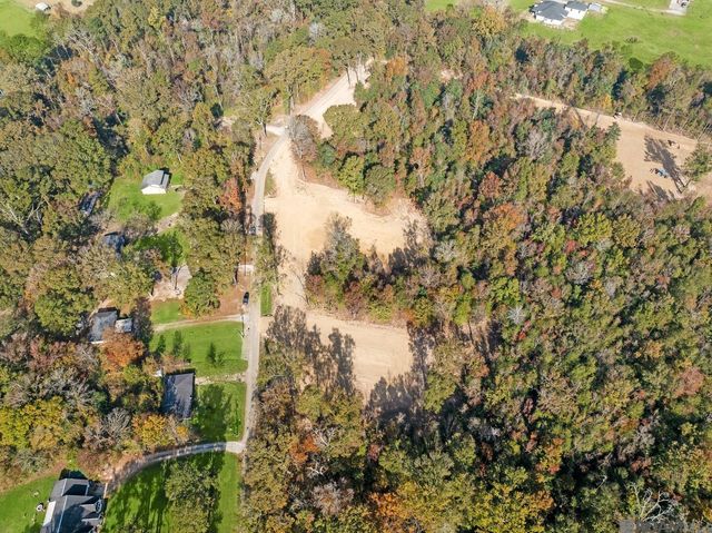 7878 Washington Ln, Central, LA 70739