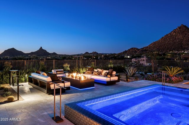 10784 E PINNACLE PEAK Road, Scottsdale, AZ 85255