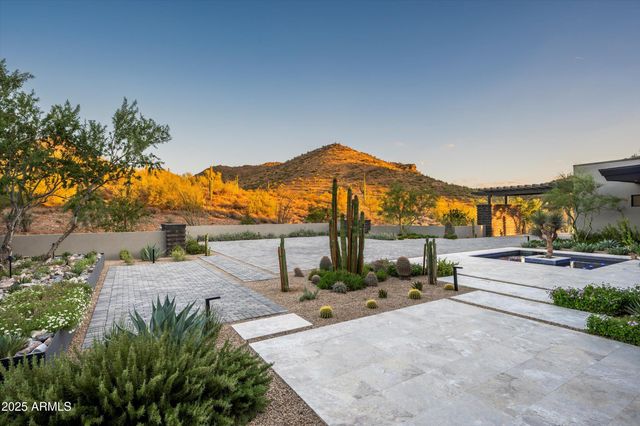 10784 E PINNACLE PEAK Road, Scottsdale, AZ 85255