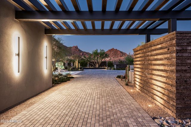 10784 E PINNACLE PEAK Road, Scottsdale, AZ 85255