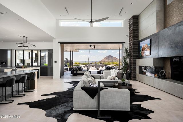 10784 E PINNACLE PEAK Road, Scottsdale, AZ 85255