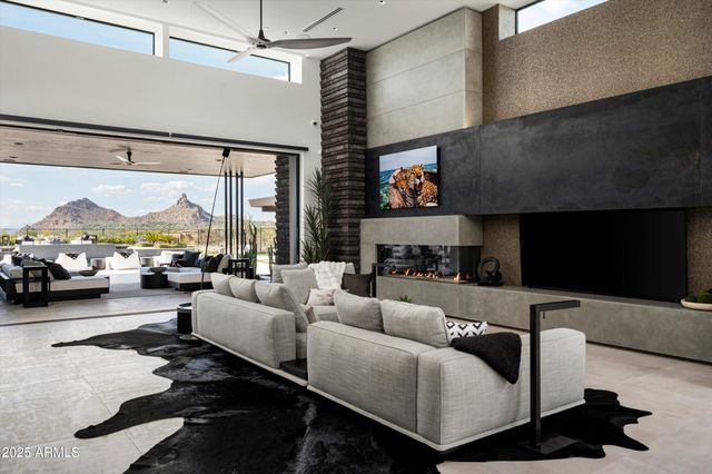 10784 E PINNACLE PEAK Road, Scottsdale, AZ 85255