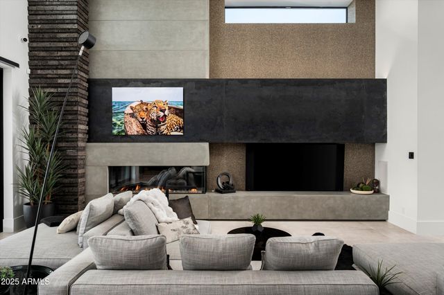 10784 E PINNACLE PEAK Road, Scottsdale, AZ 85255